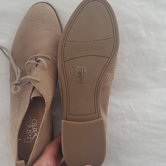 NWOT Franco Sarto Flats - Picture 2 of 2